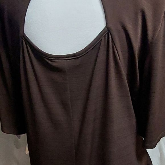 ALYX Brown short sleeve top with Gold accents. Size: XL - Picture 3 of 6